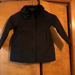 New little girls coat. Very soft and beautiful! Children’s place, size 4T.